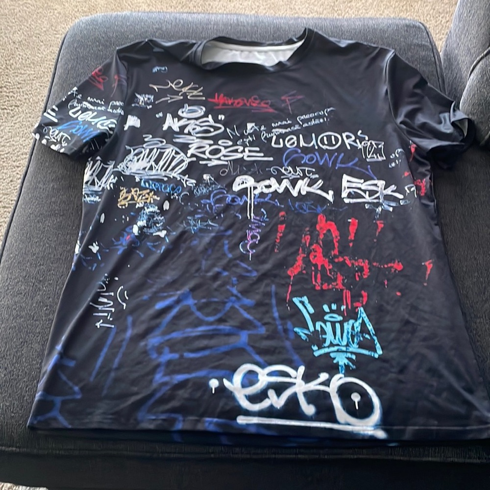 Mens T shirt